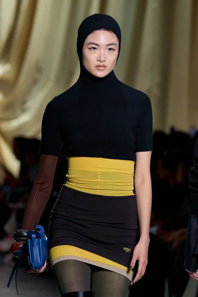 Look 11